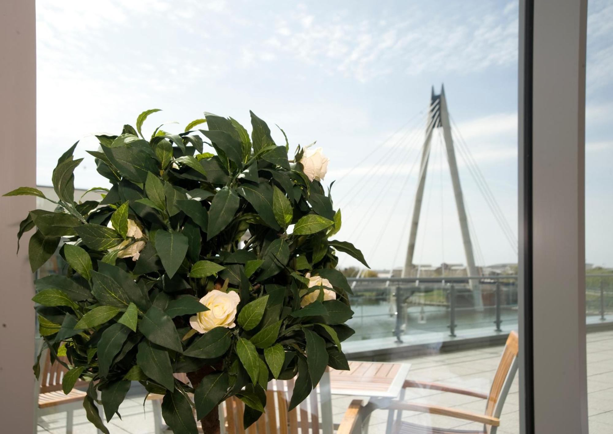 Waterfront Southport Hotel Esterno foto