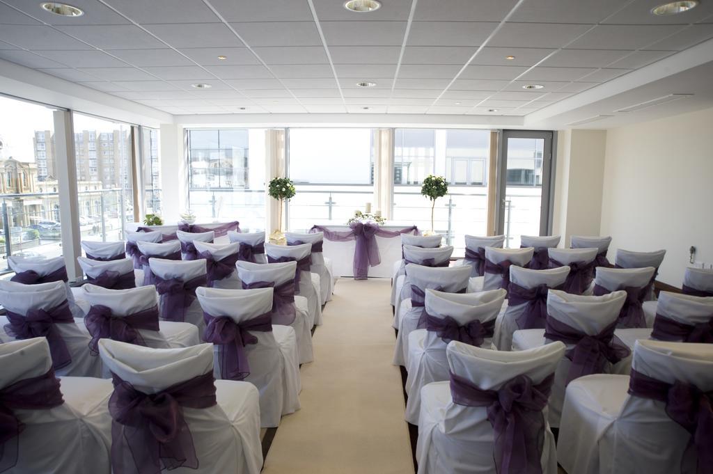 Waterfront Southport Hotel Esterno foto