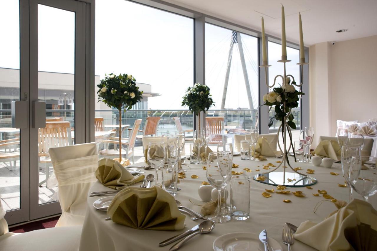 Waterfront Southport Hotel Esterno foto